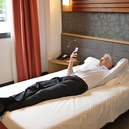 Cosmopolitan Hotel 4*