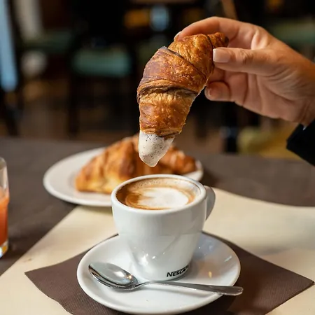 Cosmopolitan 4* Bologna