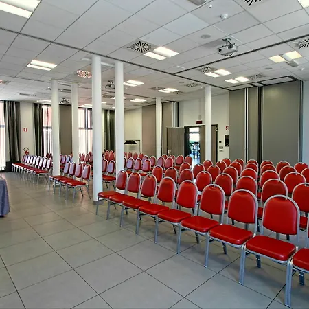 Cosmopolitan Hotel 4*